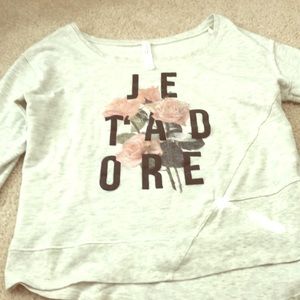 Cute thin sweatshirt in excellent condition
